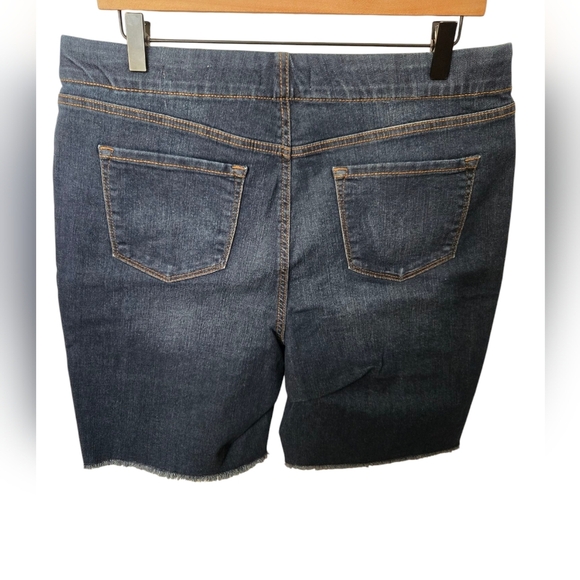 NWT Sofia Jeans Blue Denim Shorts Size 12 - Picture 4 of 4